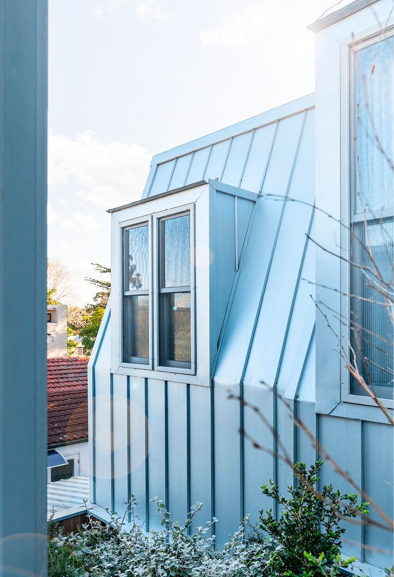 Dormer roof windows on extension pavilion